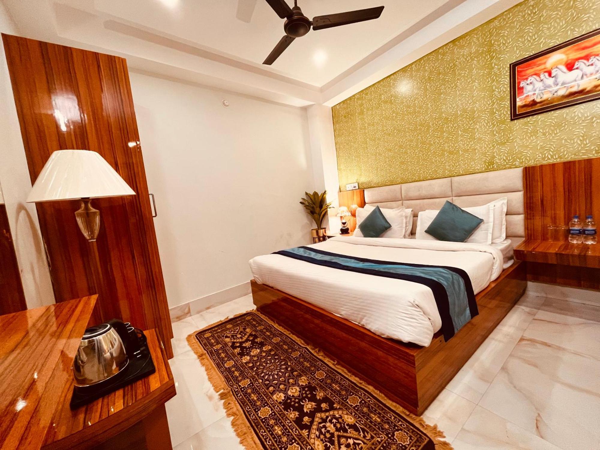Hotel Golden Temple View By La Casa, Amritsar #Top Rated #Most Awarded #Swimming Pool #Prime Location #Luxury Rooms #Parking #Rooftop Cafe Εξωτερικό φωτογραφία