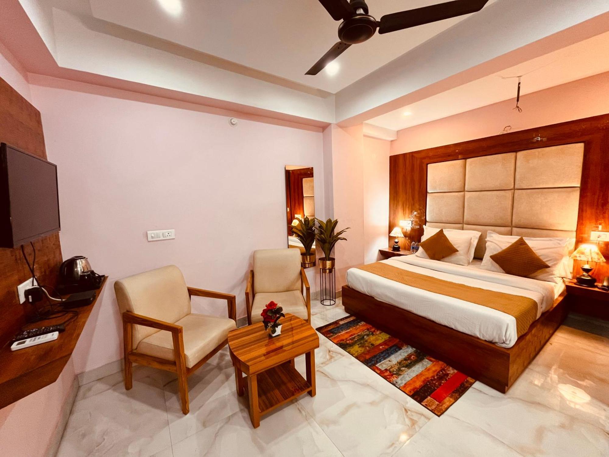 Hotel Golden Temple View By La Casa, Amritsar #Top Rated #Most Awarded #Swimming Pool #Prime Location #Luxury Rooms #Parking #Rooftop Cafe Εξωτερικό φωτογραφία