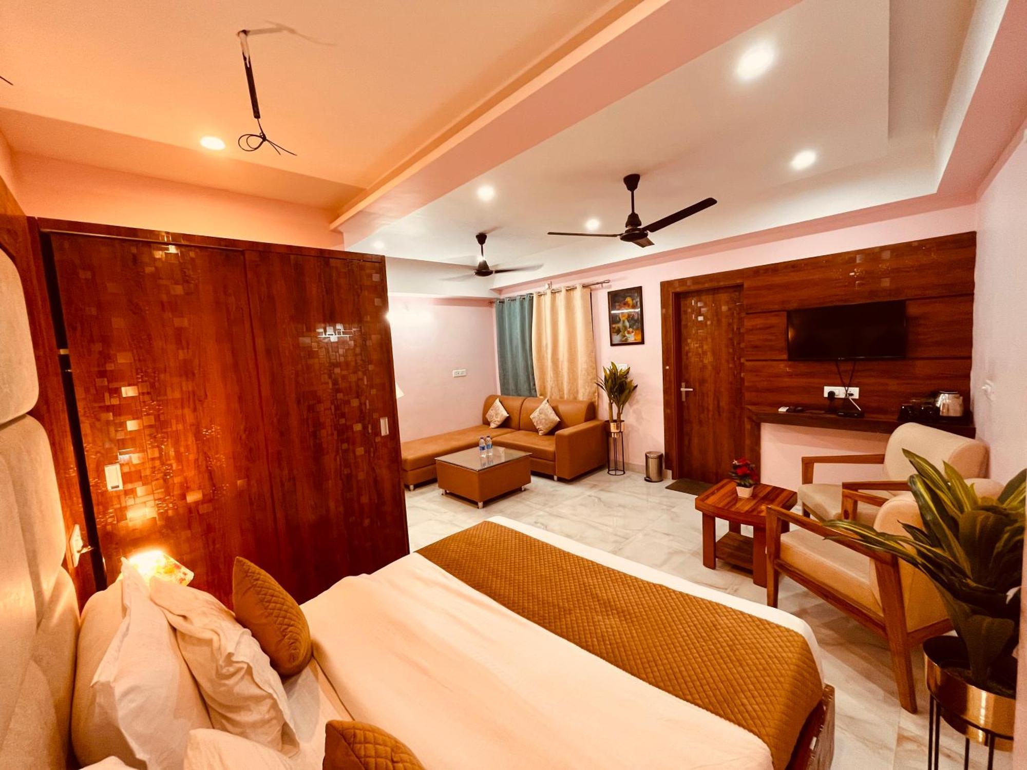 Hotel Golden Temple View By La Casa, Amritsar #Top Rated #Most Awarded #Swimming Pool #Prime Location #Luxury Rooms #Parking #Rooftop Cafe Εξωτερικό φωτογραφία