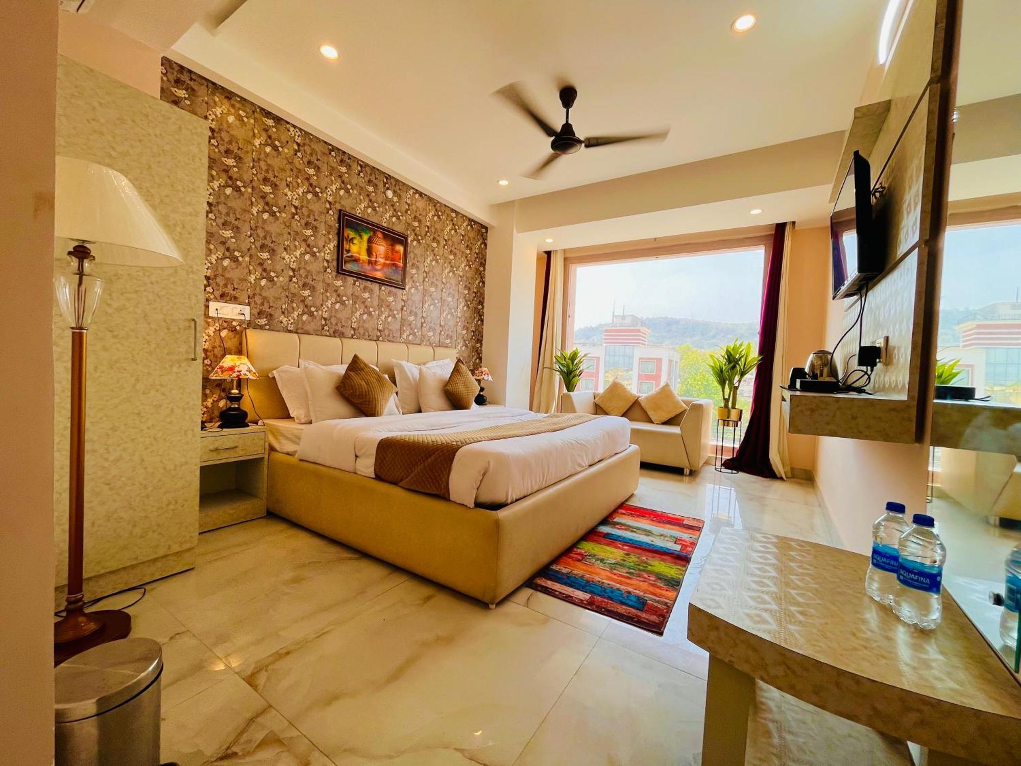 Hotel Golden Temple View By La Casa, Amritsar #Top Rated #Most Awarded #Swimming Pool #Prime Location #Luxury Rooms #Parking #Rooftop Cafe Εξωτερικό φωτογραφία